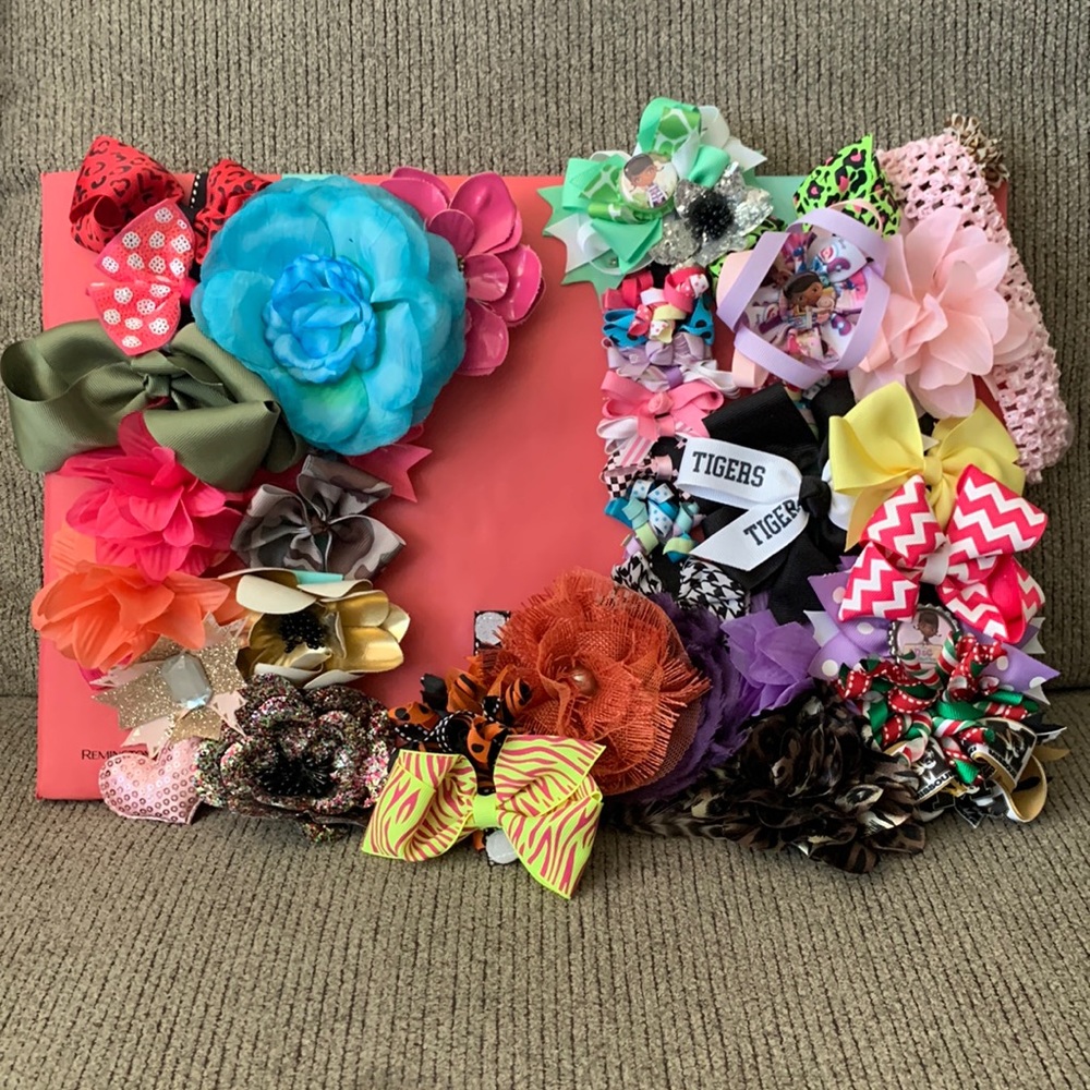 Bow Holder WITH BOWS included!
